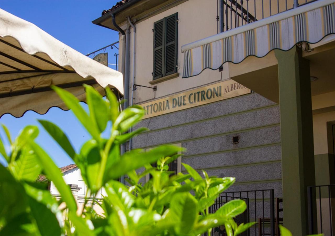 Hotel Trattoria Due Citroni Casalgrasso Exterior foto