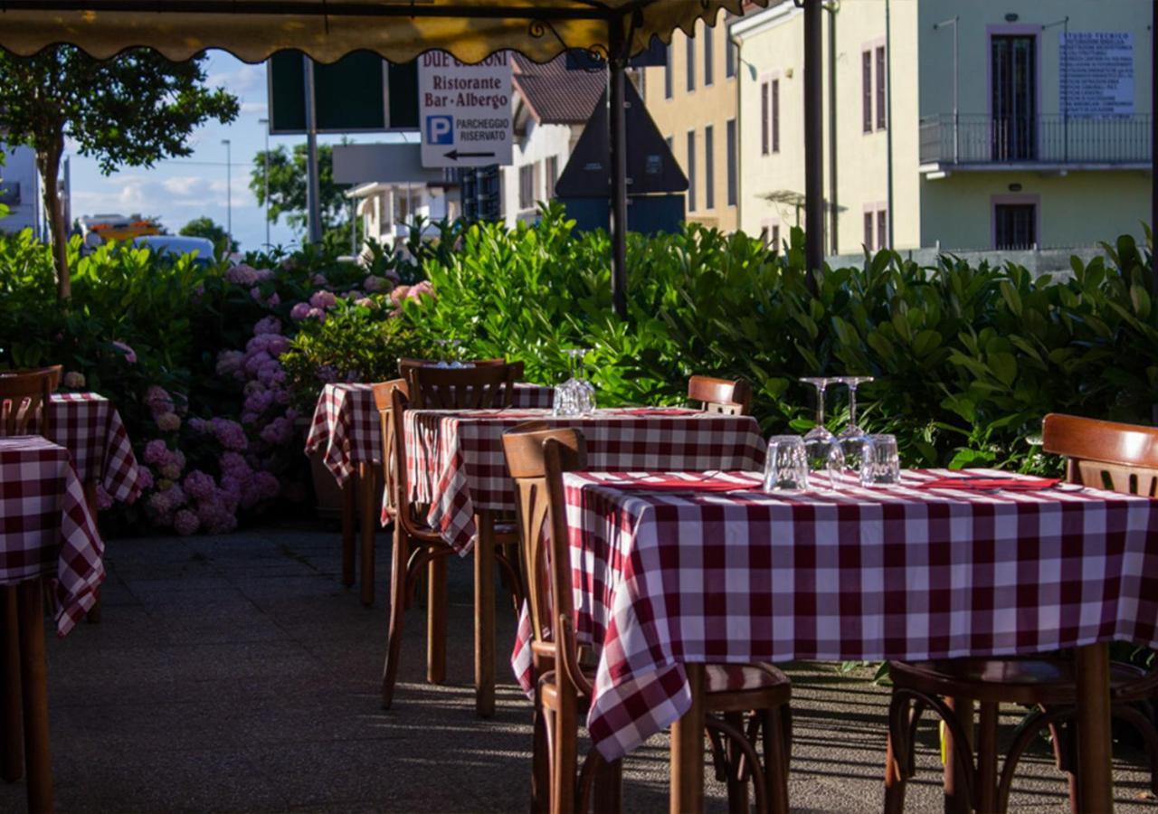 Hotel Trattoria Due Citroni Casalgrasso Exterior foto
